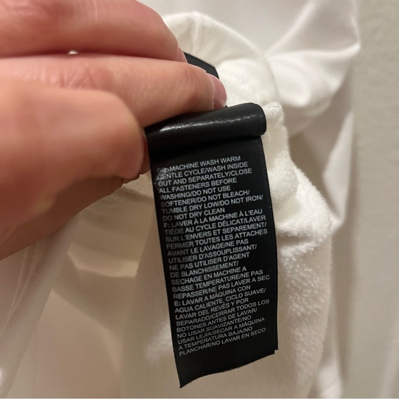 The North Face White Zip Jacket Lightweight Athleisure Outdoor Hiking Travel - Picture 7 of 16